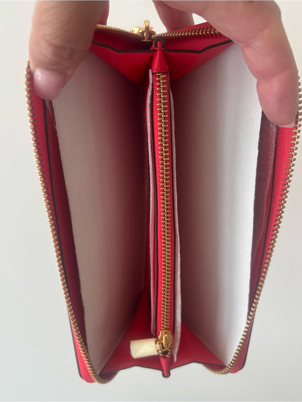 KATE SPADE BOUTIQUE BANDANA EMBOSSED FLORAL PINK MORGAN ZIP WALLET (NWT) - Picture 5 of 6